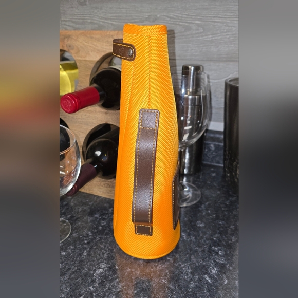 BNWT! Veuve Clicquot Brut Ice Jacket! 🍾🥂 - Picture 2 of 16